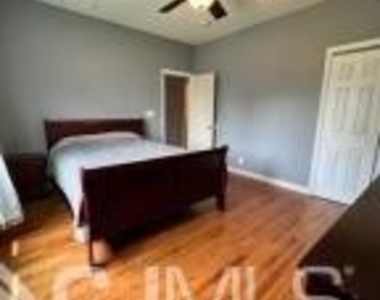 2207 Main Street - Photo Thumbnail 21