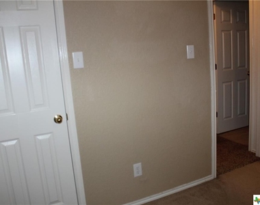 3916 Cherry Tree Drive - Photo Thumbnail 11