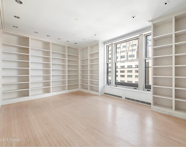 555 Park Ave - Photo Thumbnail 10