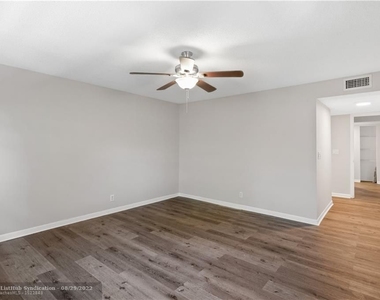 2700 Coral Springs Dr - Photo Thumbnail 14