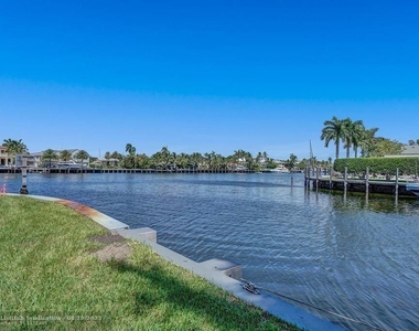 180 Isle Of Venice Dr - Photo Thumbnail 28