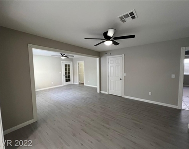 3713 White Plains Drive - Photo Thumbnail 9