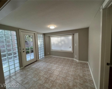 3713 White Plains Drive - Photo Thumbnail 7