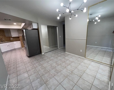 3713 White Plains Drive - Photo Thumbnail 4