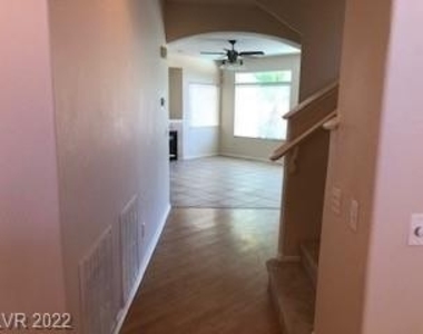 972 Upper Meadows Place - Photo Thumbnail 24