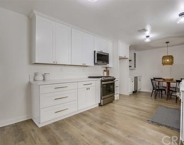 713 Diamond Street - Photo Thumbnail 10