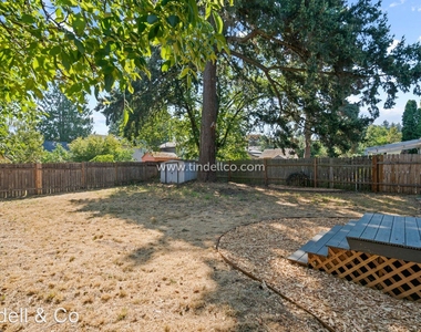 8326 N Wayland Ave - Photo Thumbnail 23