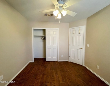 8320 N Austin Nikolas Court - Photo Thumbnail 15