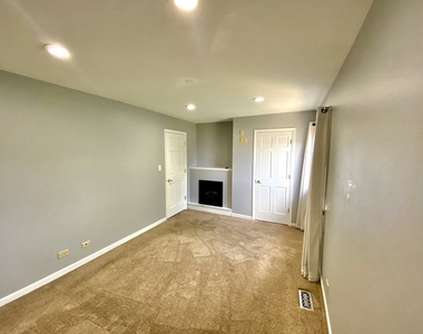 1534 Cornell Circle - Photo Thumbnail 7