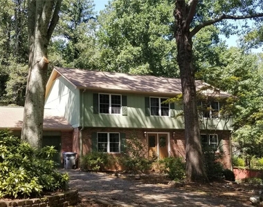 11210 Hembree Springs Drive - Photo Thumbnail 5