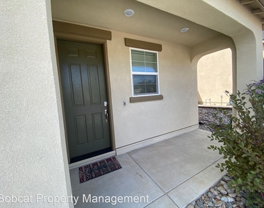 1113 Lahontan Dr - Photo Thumbnail 3