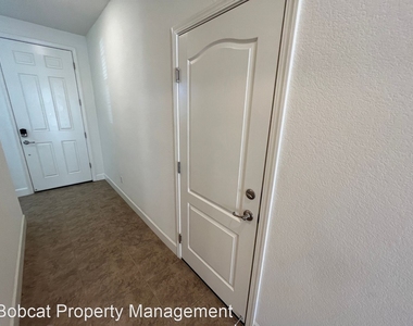 1113 Lahontan Dr - Photo Thumbnail 25