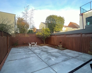 1562 Dolores Street - Photo Thumbnail 27