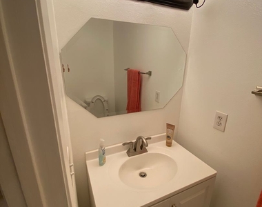 9543 Cottonwood Ave Unit F - Photo Thumbnail 9