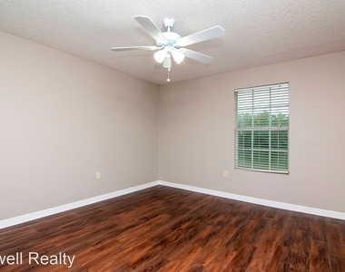 221 Lake Brook Circle #206 - Photo Thumbnail 13