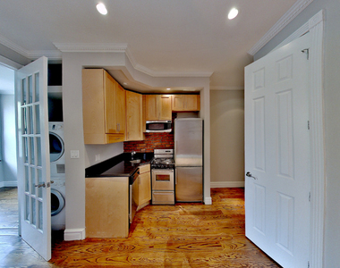 2 BEDROOM/CONVERTIBLE TO 3 MURRAY HILL APARTMENT, W/D IN UNIT - NO FEE - Photo Thumbnail 1