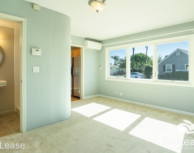 4704 Altadena Ave - Photo Thumbnail 9