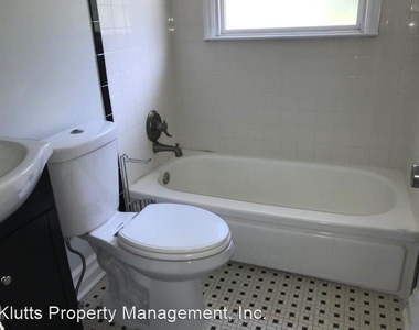 1013 Seneca Place - Photo Thumbnail 10