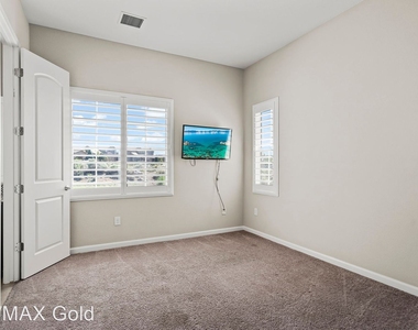 1665 Crescent Pointe Court - Photo Thumbnail 23