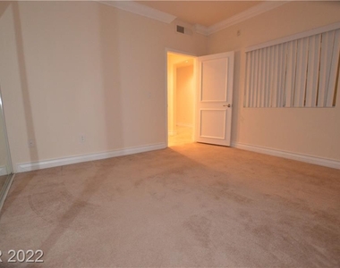 260 Flamingo Road - Photo Thumbnail 8