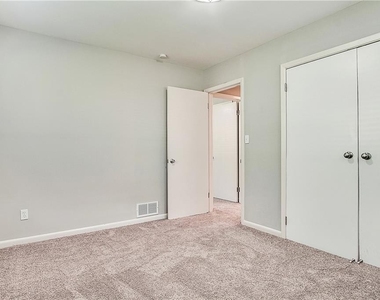 3403 Dodson Terrace - Photo Thumbnail 23