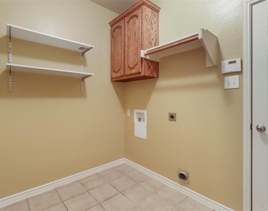 8700 La Quinta Lane - Photo Thumbnail 29