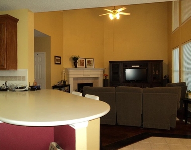 1212 Waterdown Drive - Photo Thumbnail 5