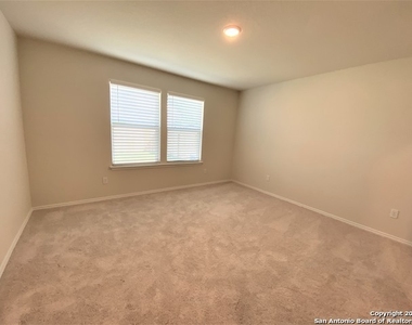 7340 Littlefoot Ln - Photo Thumbnail 13