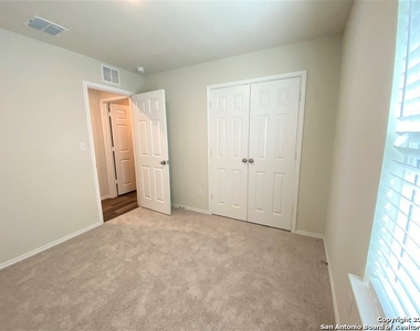 7340 Littlefoot Ln - Photo Thumbnail 9