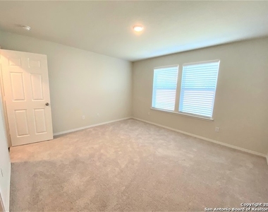 7340 Littlefoot Ln - Photo Thumbnail 16