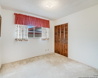 3622 Pinebluff Dr - Photo Thumbnail 8