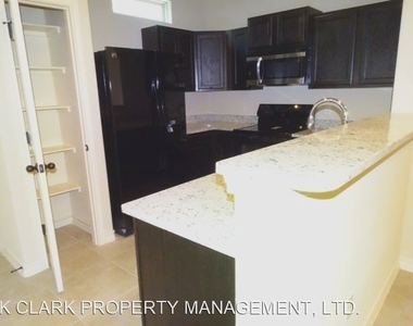 7006 Lakeview Dr #101 - Photo Thumbnail 24