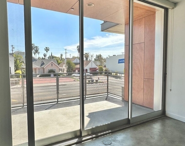 5700 Melrose Avenue - Photo Thumbnail 25