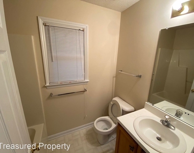 6809 Holly Mill Ct. - Photo Thumbnail 11