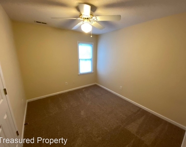 6809 Holly Mill Ct. - Photo Thumbnail 12