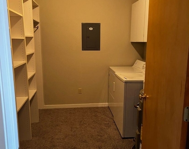 525 Red Lady Ave Unit 242 - Photo Thumbnail 4