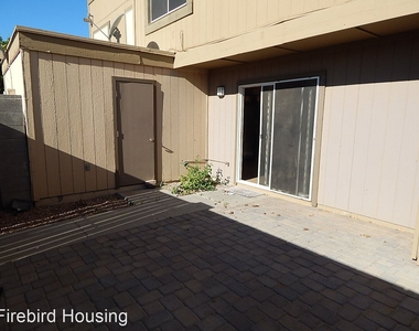 1022 E Diamond Drive - Photo Thumbnail 13