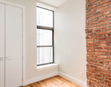 1346 Hancock Street - Photo Thumbnail 10