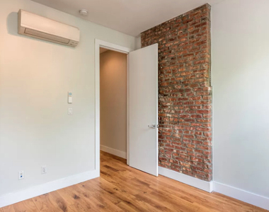 1346 Hancock Street - Photo Thumbnail 7