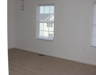 1620 Allison Way Unit 2 - Photo Thumbnail 16