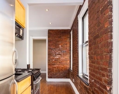 416 East 13th Street - Photo Thumbnail 4