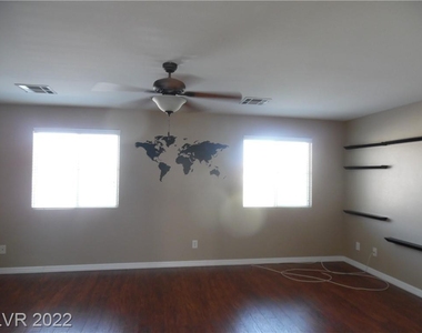 6155 Alpine Tree Avenue - Photo Thumbnail 16