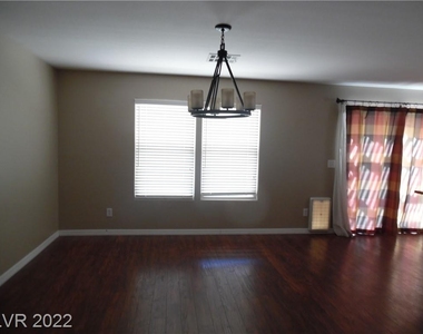 6155 Alpine Tree Avenue - Photo Thumbnail 5