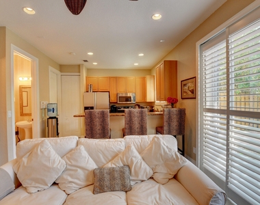 3030 Murano Bay Drive - Photo Thumbnail 12