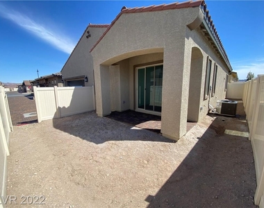 726 Agave Falls Street - Photo Thumbnail 3