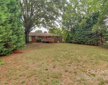 536 Seneca Place - Photo Thumbnail 21