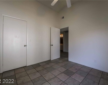 5260 Coral Vine Way - Photo Thumbnail 9