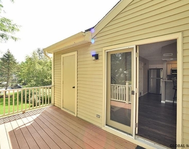 204 Burgoyne Drive - Photo Thumbnail 29