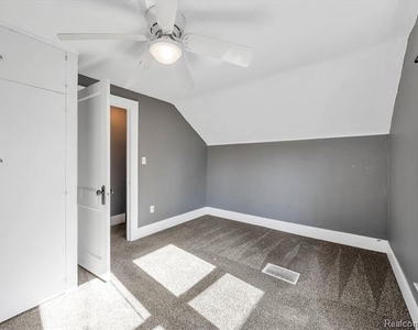 321 E Saratoga Street - Photo Thumbnail 23