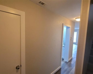 3929 Dover Drive - Photo Thumbnail 1